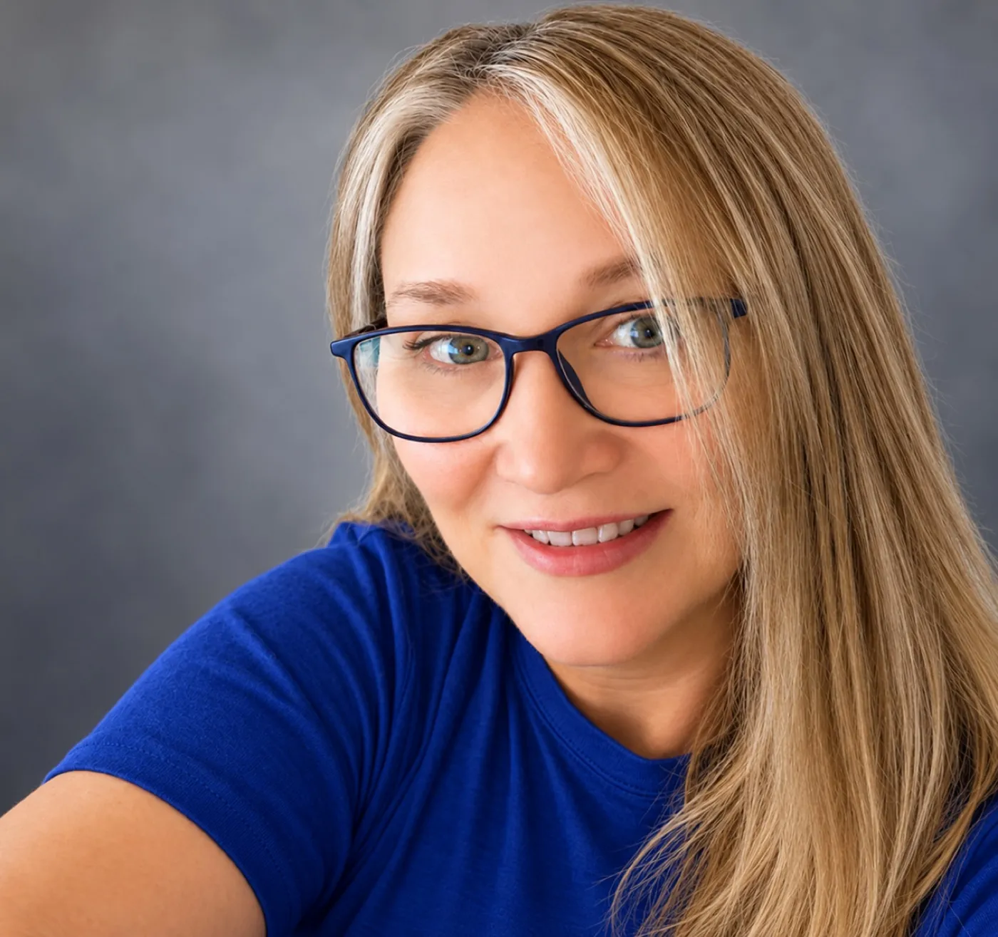 Amy Gratzinger Headshot